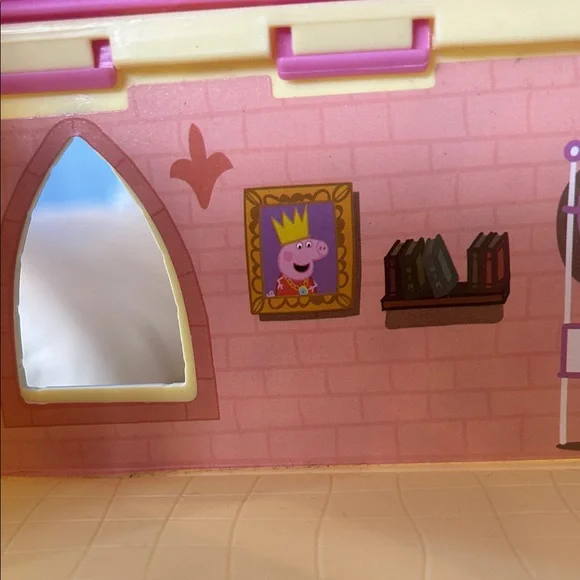 Peppa Pig Pink and Yellow Castle Playset - Picture 8 of 9